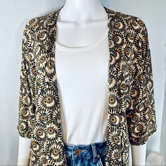 LuLaRoe Boho Patterned Open Front Cardigan Relaxed - Picture 10 of 11